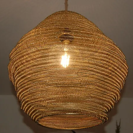 Aux Trompettes Violettes